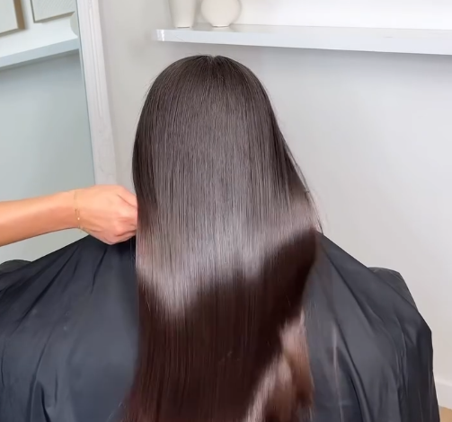 Lissage Brésilien KeraGlow Sans Formol – Cheveux Lisses